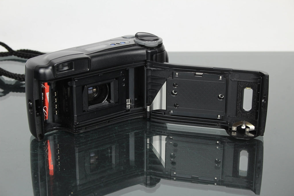 Olympus Superzoom 70 - Dutch|Thrift