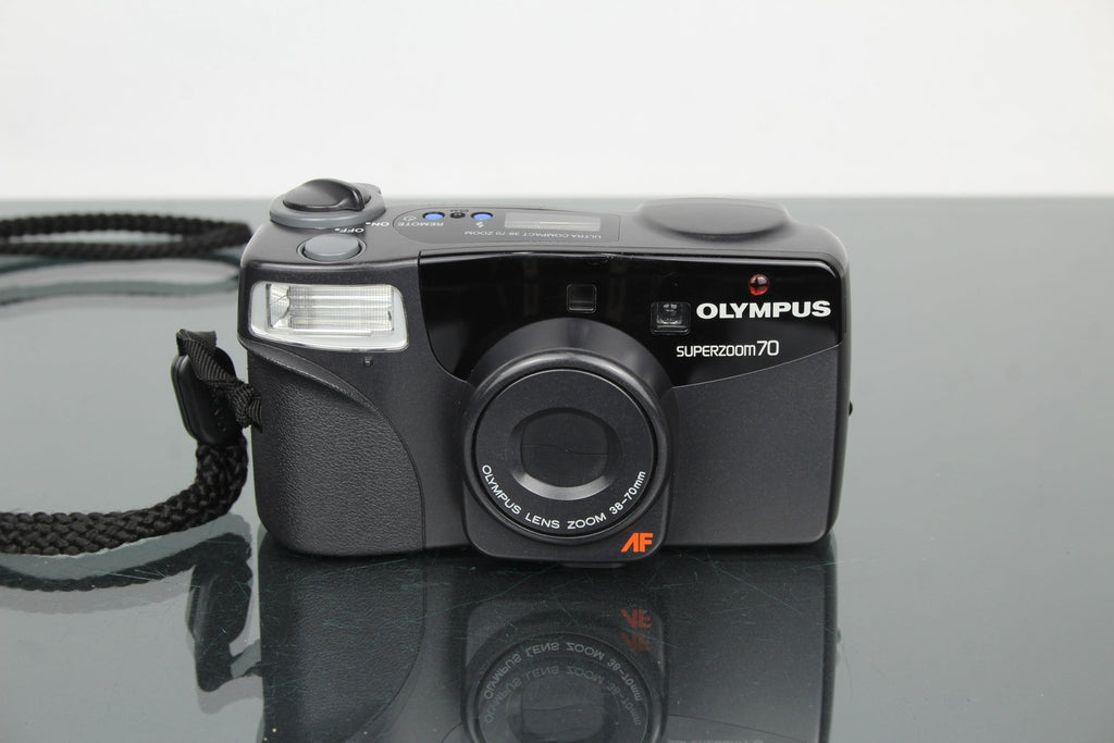Olympus Superzoom 70 - Dutch|Thrift