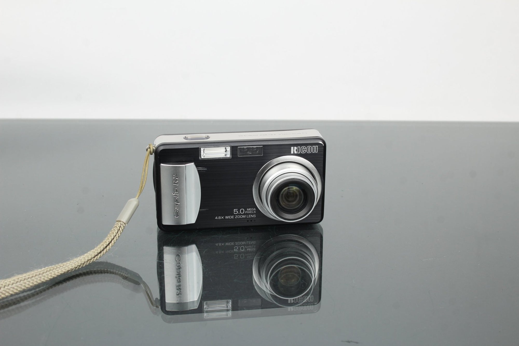 Ricoh Caplio R2 - Dutch|Thrift
