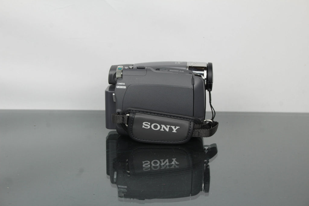Sony DCR - HC23E MiniDV Digital video camera recorder - Dutch|Thrift