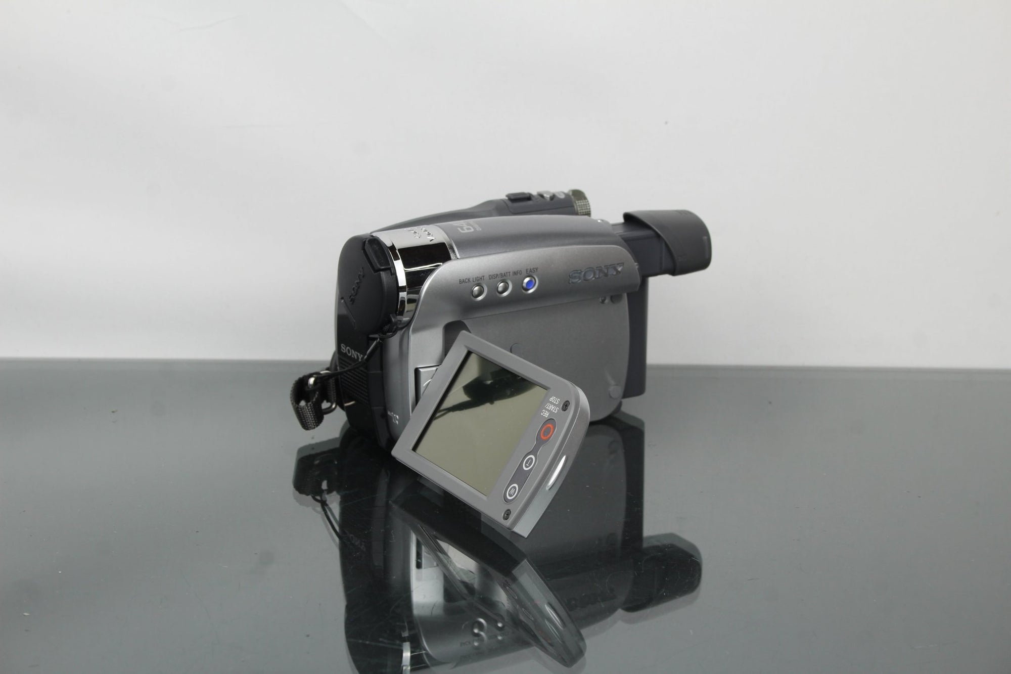 Sony DCR - HC23E MiniDV Digital video camera recorder - Dutch|Thrift