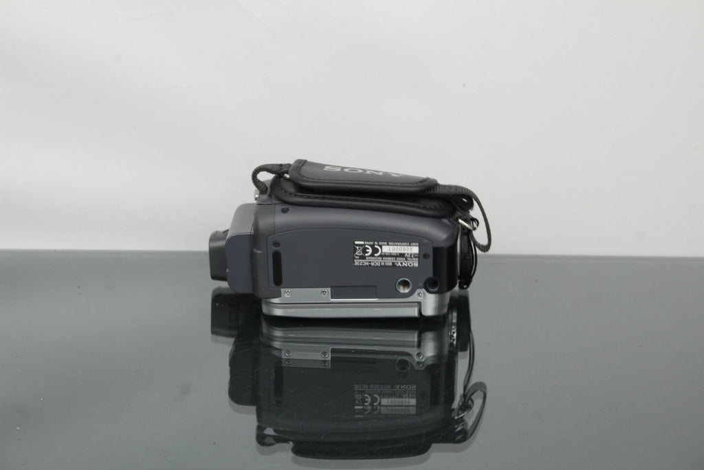 Sony DCR - HC23E MiniDV Digital video camera recorder - Dutch|Thrift
