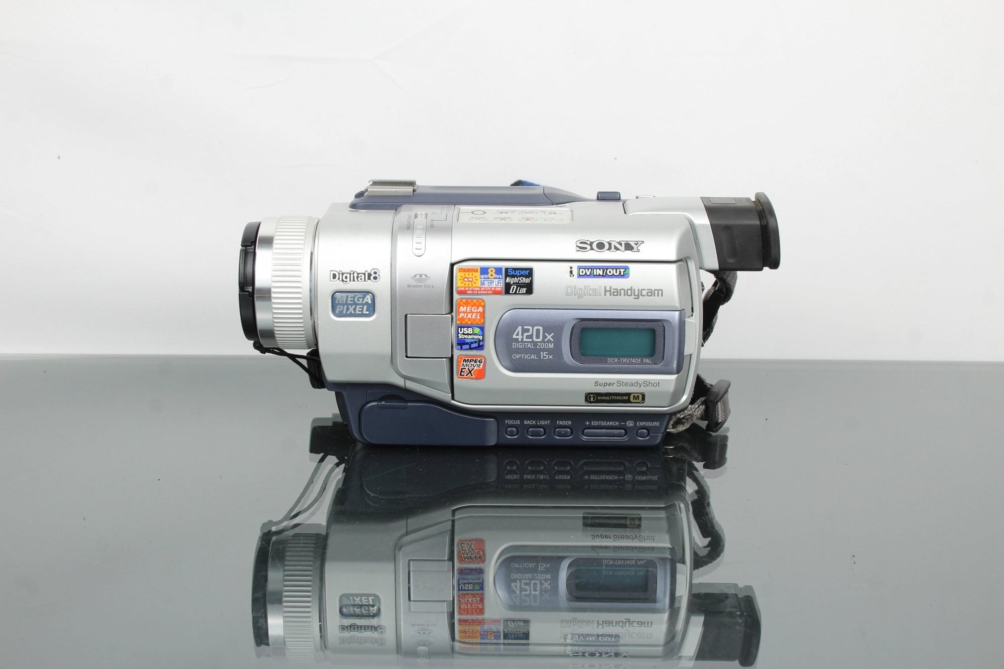 Sony Digital camera DCR - TRV740E PAL Hi8 - Dutch|Thrift