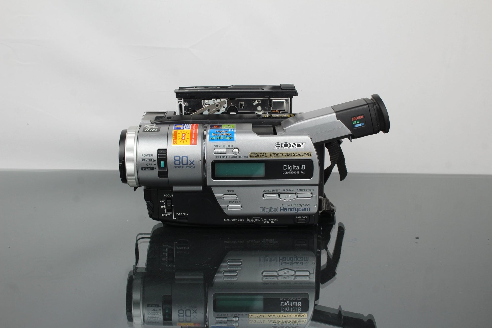 Sony Digital Handycam DCR - TR7000E Hi8 - Dutch|Thrift