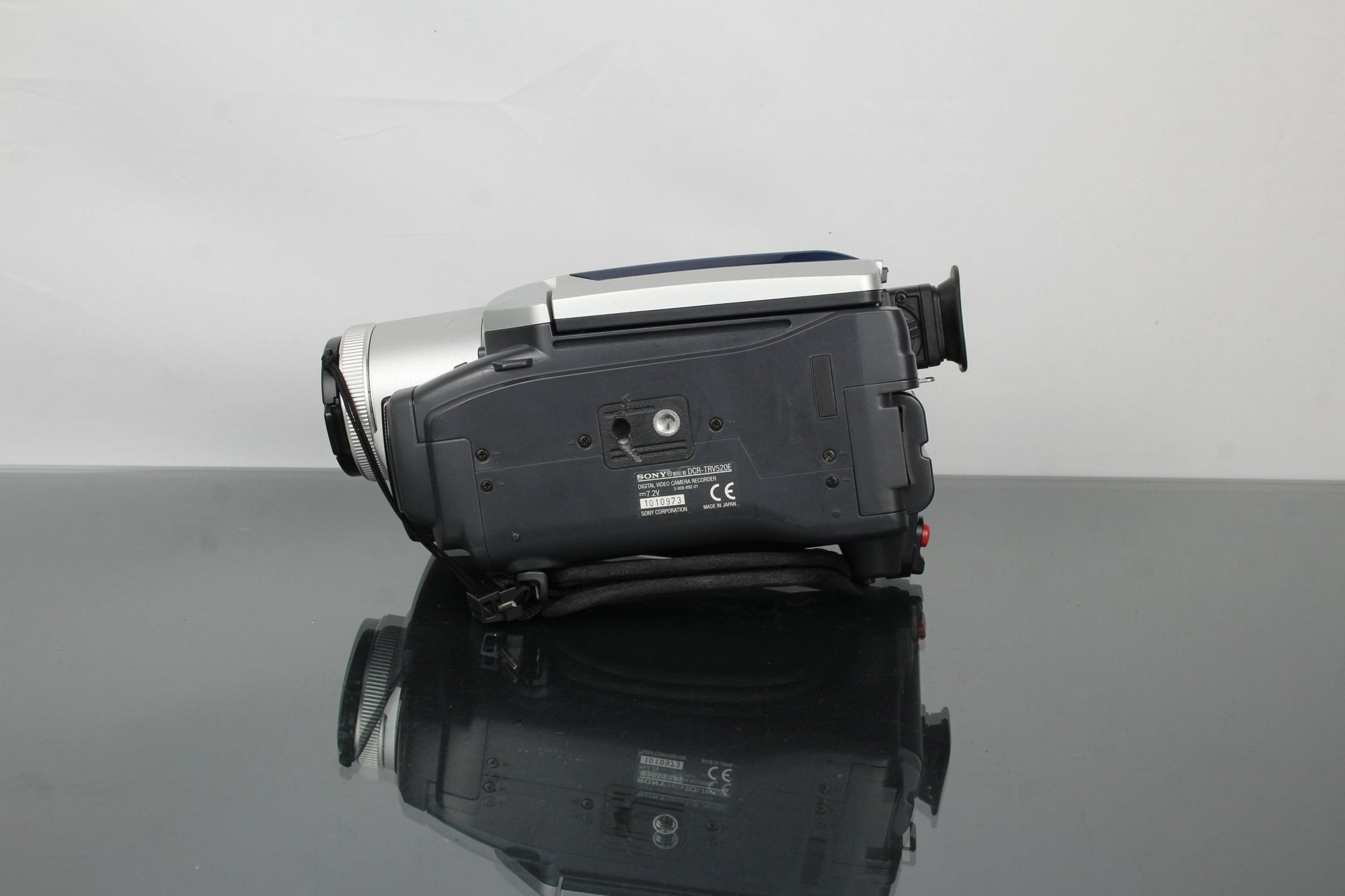 Sony Digital Handycam DCR - TRV520E PAL Hi8 - Dutch|Thrift