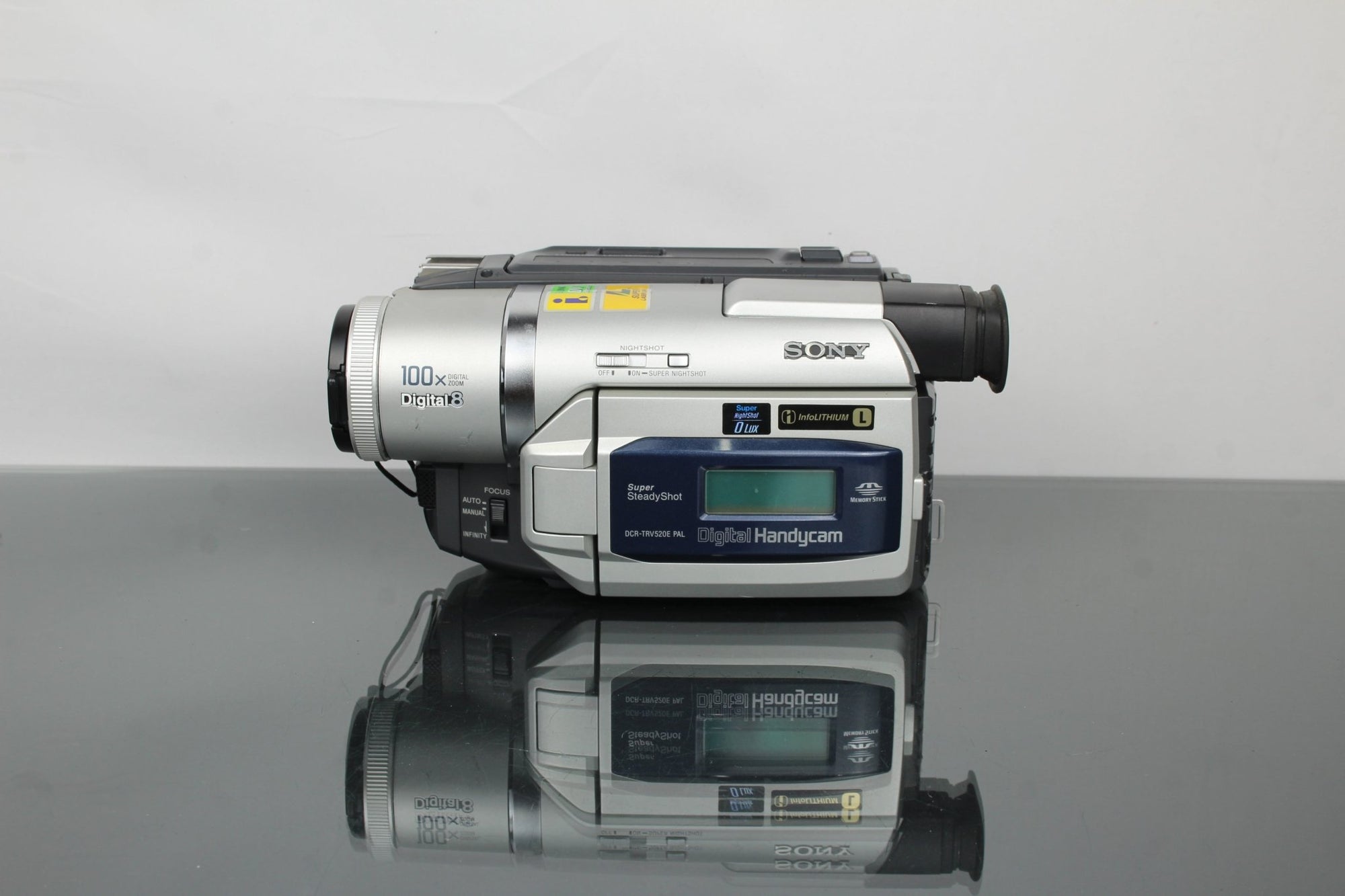 Sony Digital Handycam DCR - TRV520E PAL Hi8 - Dutch|Thrift