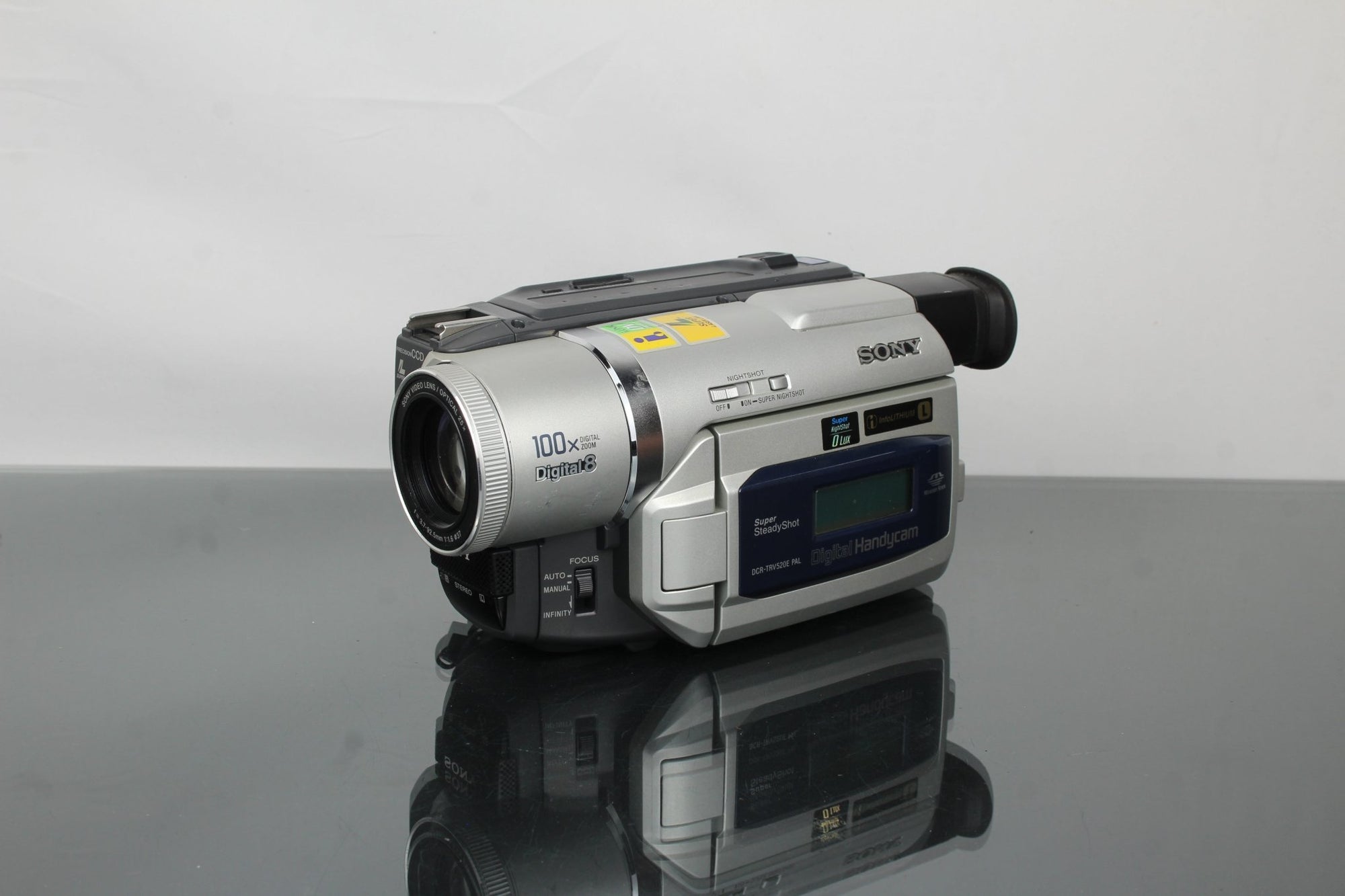 Sony Digital Handycam DCR - TRV520E PAL Hi8 - Dutch|Thrift