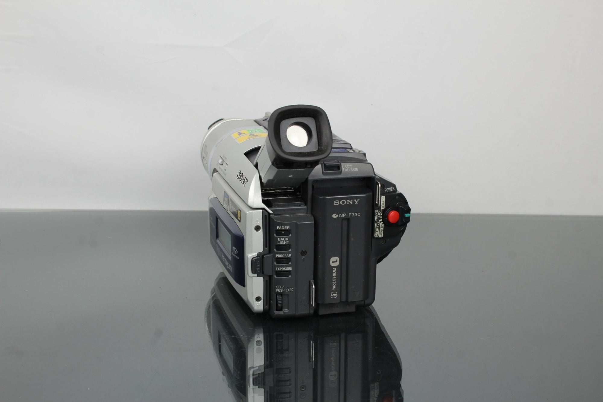 Sony Digital Handycam DCR - TRV520E PAL Hi8 - Dutch|Thrift