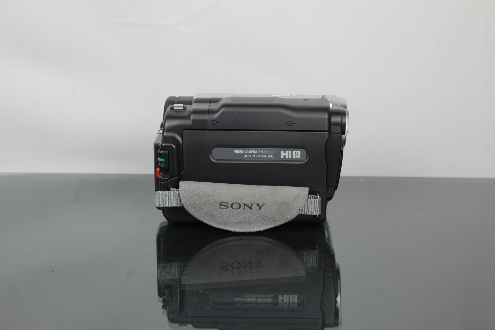 Sony Video Camera Recorder CCD - TRV238E Hi8 - Dutch|Thrift